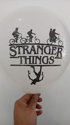 10 globos Stranger Things logo
