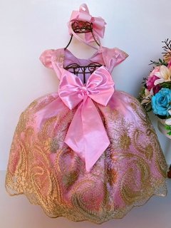 Vestido Realeza rosa e dourado na internet