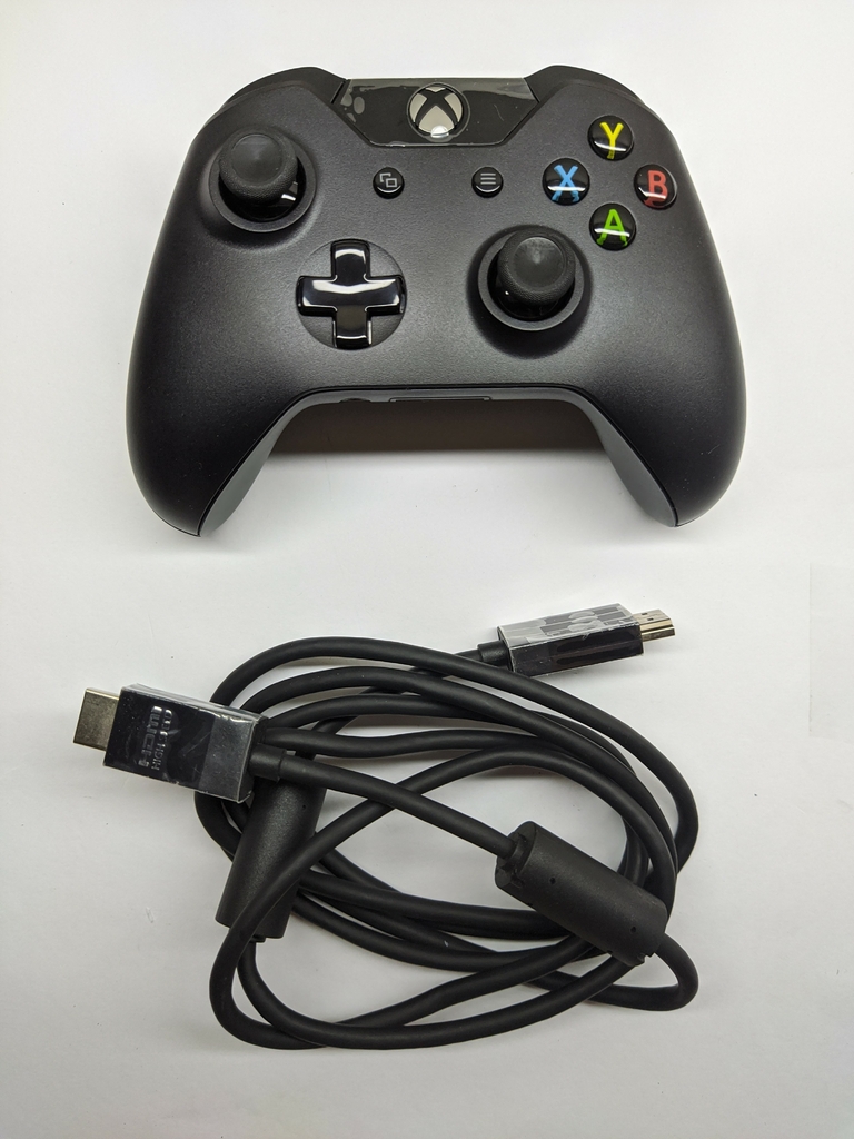 Console Xbox 360 bloqueado com 1 controle e os cabos