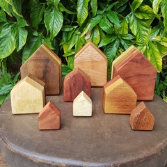 Conjunto "Tiny" 3 casinhas decorativas -  Ateliê Andreas Martorelli | Peças artesanais de acessórios e decoração com Arte, Design e Estilo em madeira