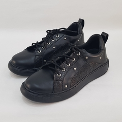 JANDY - ZAPATILLAS ACORDONADAS CON BASE LIVIANA. NEGRA - Art: 8033