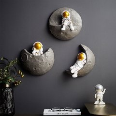 Nordic decoração da parede astronauta resina prateleiras de parede decoração para casa 3d estatuetas astronauta para sala estar quarto parede pendurado decoração na internet