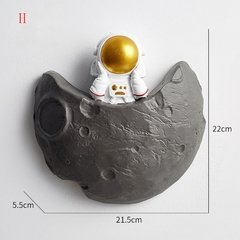 Nordic decoração da parede astronauta resina prateleiras de parede decoração para casa 3d estatuetas astronauta para sala estar quarto parede pendurado decoração na internet