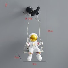 Nordic decoração da parede astronauta resina prateleiras de parede decoração para casa 3d estatuetas astronauta para sala estar quarto parede pendurado decoração na internet