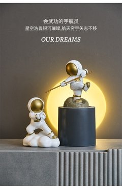 Enfeites de resina estatueta astronauta modelo casa decoração acessórios para sala estar presente aniversário moderno escritório decoração da mesa - Dr. Brauch