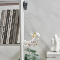 Imagem do Astronauta estátua de parede decoração acessórios de decoração estatueta de resina divertida decorações de natal presentes para crianças frete grátis decoração para casa miniaturas atacado Dropshipping Envio Grátis