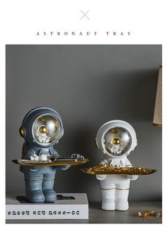 Astronauta modelo escultura arte moderna bandeja de armazenamento decoração para casa acessórios para sala estar uma peça resina estátua mesa decoração na internet