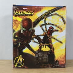 Iron Spider Superhero Action Figure, Versão Combate, Estátua em PVC, Modelo de