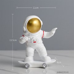 Enfeites de resina estatueta astronauta modelo casa decoração acessórios para sala estar presente aniversário moderno escritório decoração da mesa na internet