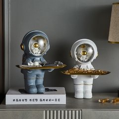 Astronauta modelo escultura arte moderna bandeja de armazenamento decoração para casa acessórios para sala estar uma peça resina estátua mesa decoração na internet