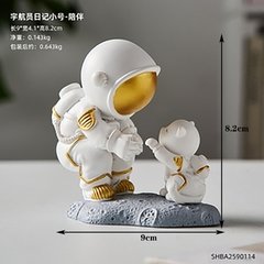 Imagem do Enfeites de resina estatueta astronauta modelo casa decoração acessórios para sala estar presente aniversário moderno escritório decoração da mesa