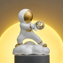 Enfeites de resina estatueta astronauta modelo casa decoração acessórios para sala estar presente aniversário moderno escritório decoração da mesa - comprar online