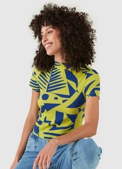 1000107229-CH67A BLUSA MALWEE ABSTRATO AMARELO