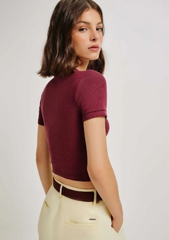 4F8LRGNEN BLUSA CROPPED HERING EM RIBANA VINHO - comprar online