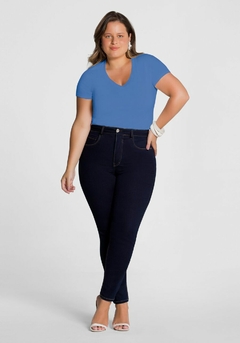 00030-000612 BLUSA MAIS MULHER PLUS SIZE EM MALHA AZUL