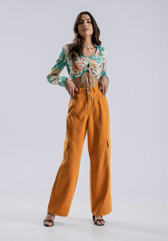 6122L-01229 CALÇA LEZ A LEZ EM SARJA WIDE LEG C/BOLSO BEGE HAZEL