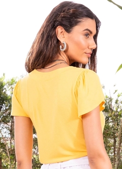 3676920 BLUSA QUINTESS AMARELO EM MALHA DE VISCOSE - comprar online