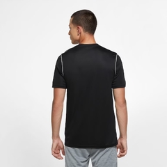 BV6883-010 CAMISETA NIKE DRI-FIT PRETO - comprar online