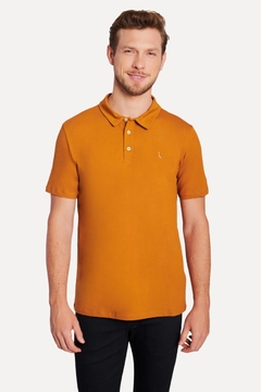 0063546-407 CAMISA POLO RESERVA CARAMELO