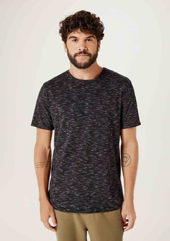 4F54N10EN CAMISETA HERING REGULAR EM MALHA JET COM BORDADO PRETO