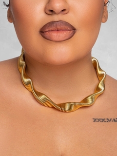 20652543-14 COLAR CHOKER DE MOLA DOURADO