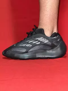 Adidas Preto Yeezy 700 v3 Alvah Importado na internet