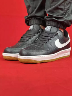 Nike Preto/Branco Air Force 1 Couro - comprar online