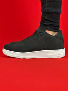 Nike air force 1 preto branco camurça