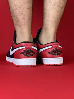 Air Jordan 1 Low preto com vermelho logo branco sola branca nacional s na internet