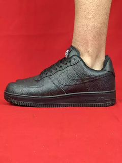 Nike air force 1 preto branco camurça