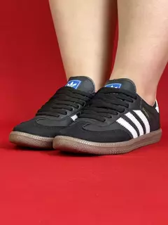 Adidas samba preto logo branca sola marrom nacional s - comprar online