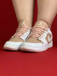 Air Jordan 1 Low branco com rose reverse Nacional S - comprar online