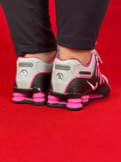 Nike shox nz 4 molas branco preto rosa na internet