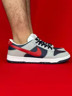 Nike dunk cinza azul e vermelho nacional s