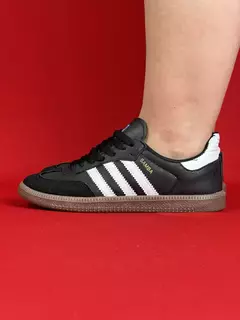 Adidas samba preto logo branca sola marrom nacional s