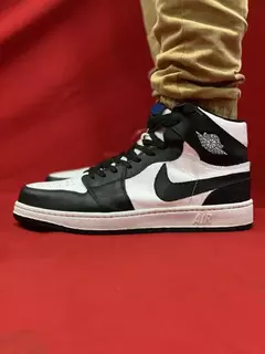 Nike Air Jordan 1 Preto Branco