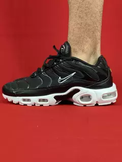 Nike Preto Branco Tn Plus Importado