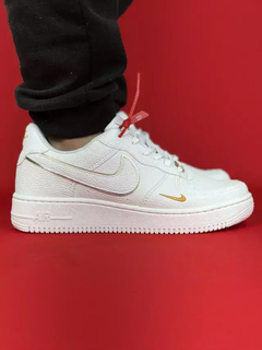 Nike air force 1 branco dourado nacional s