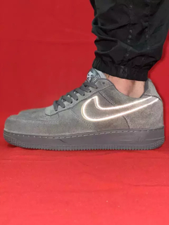 Nike Preto/Vermelho Air Force 1 Camurça na internet