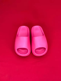 Chinelo slide nuvem yeezy rosa - comprar online