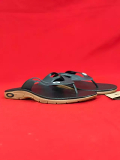 Chinelo oakley preto marrom - comprar online