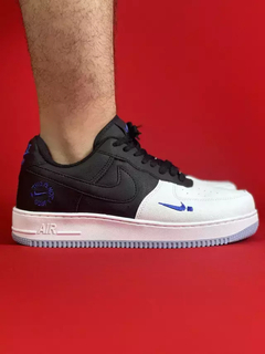 Nike air force 1 preto branco mini logo azul nacional s