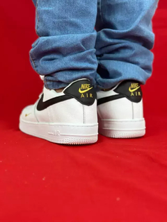 Nike air force 1 couro com ferrinho branco preto na internet