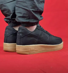 Nike Preto/Marrom Air Force 1 na internet