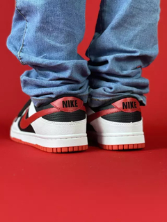 Nike dunk branco preto logo vermelho vinil nacional s na internet