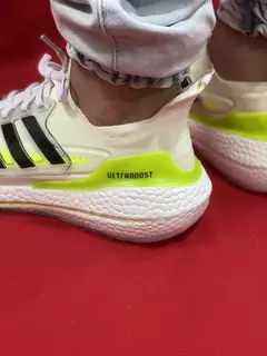 Adidas Ultraboost Branco Verde na internet