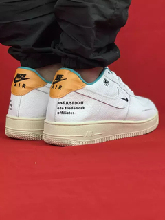 Nike Branco/Verde/Laranja Air Force 1 Couro na internet