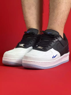 Nike air force 1 preto branco mini logo azul nacional s - comprar online