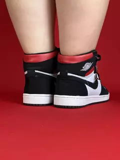 Air Jordan 1 High Preto com branco logo preto sola branca camurça nacional s na internet