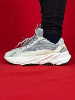 Adidas yeezy bost 700 static